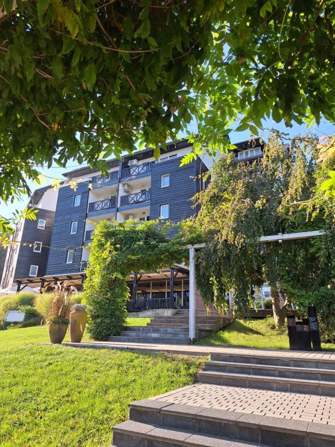 Apartma Mia, Aparthotel Rosa Подчетртек Экстерьер фото